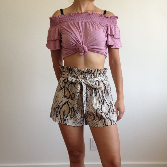 Zaful - Snakeskin Print Paperbag Shorts - Picture 2 of 11